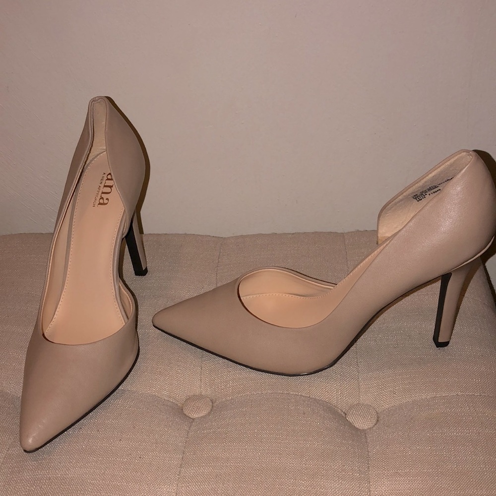 A.n.a  heels size cream